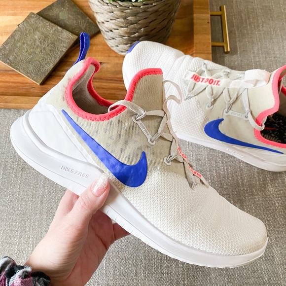 SOLD Nike Free TR 8 Training Shoes - Picture 2 of 9
